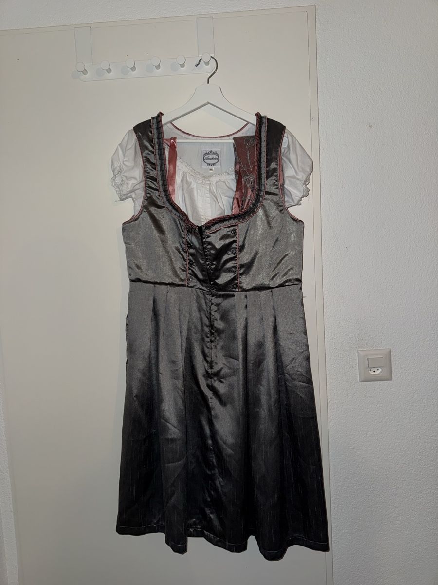 Vestiti: Dirndl Grau/ Rosa – Usato da Buochs venduto da anj_9fmv 1