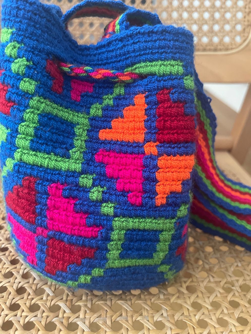 Borse da donna: Tasche multicolore gehäckelt gewoben – Usato da Nussbaumen AG venduto da HelenaDavid1910