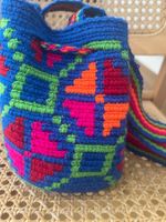 Tasche multicolore gehäckelt gewoben