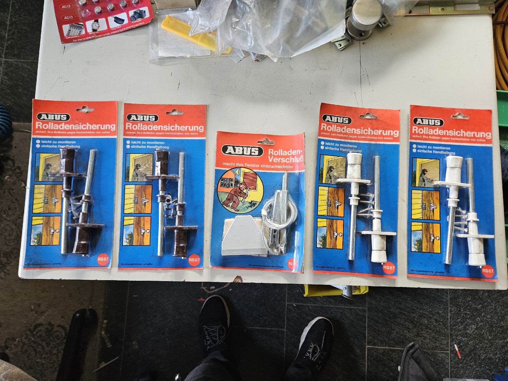 Ancore: 5 Stk ABUS Rollladen-Verschluss RS77 ! – Nuovo (secondo la descrizione) da Oberburg venduto da znas