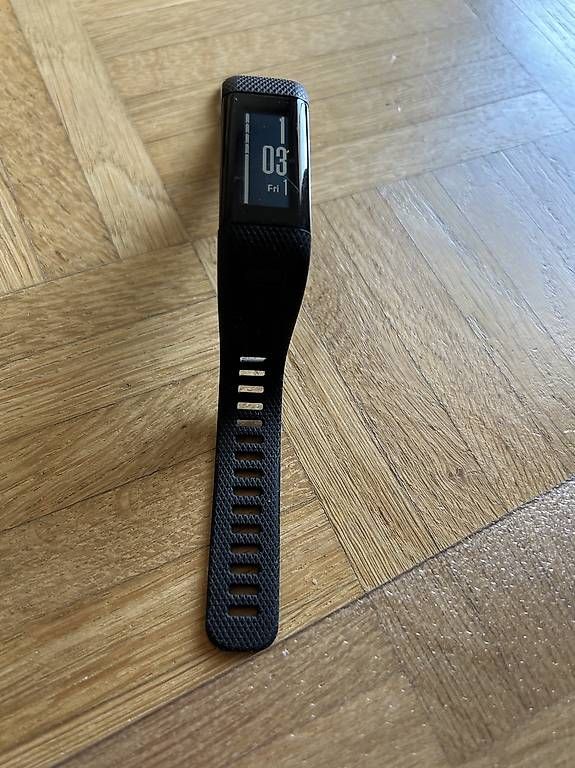 Smartwatch: Garmin Vivosmart HR+ – Usato da Dällikon venduto da ada89