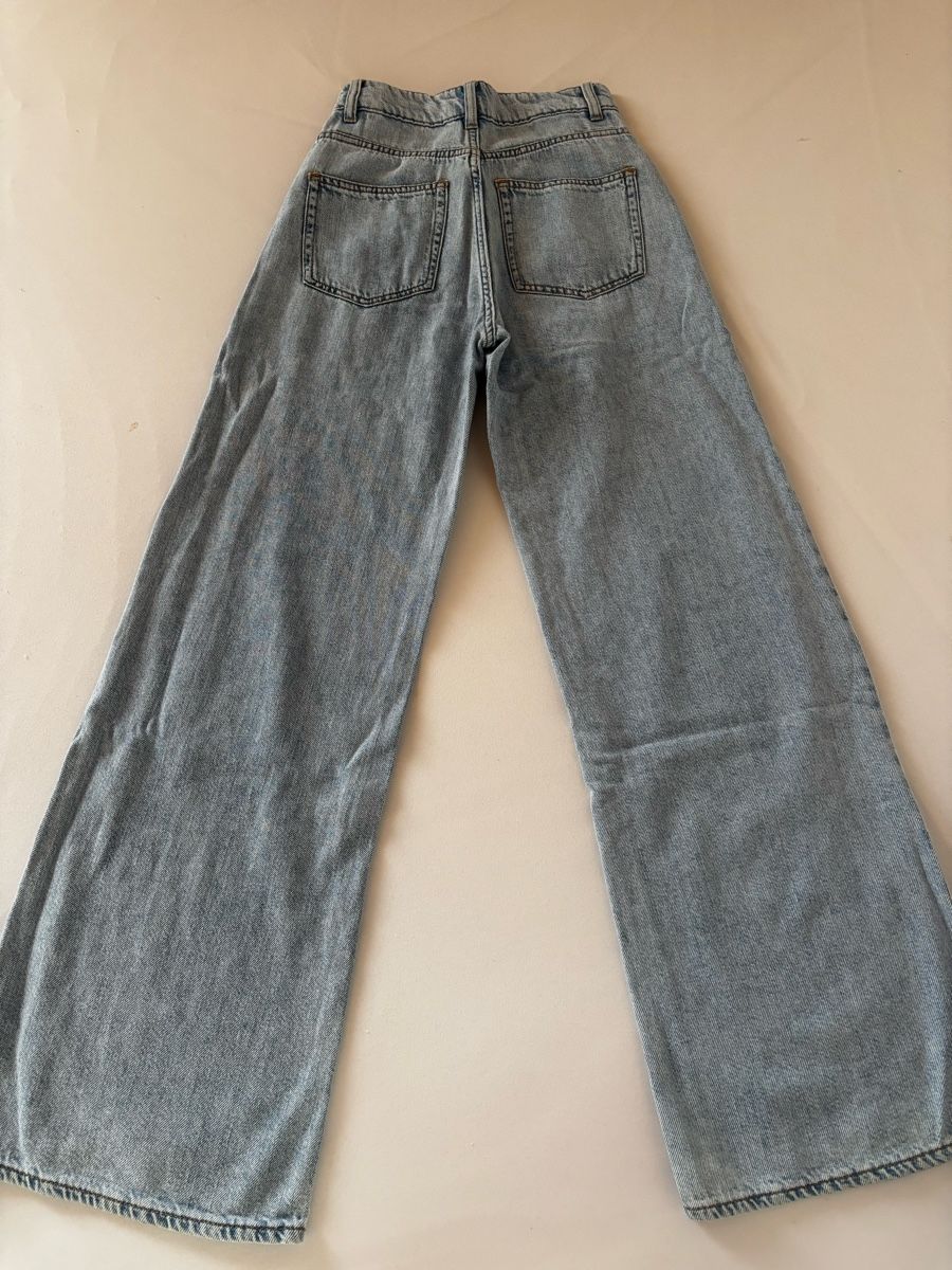 H&M Pantaloni: Jeans H&M – Usato da Vouvry venduto da sha_rk5q 2