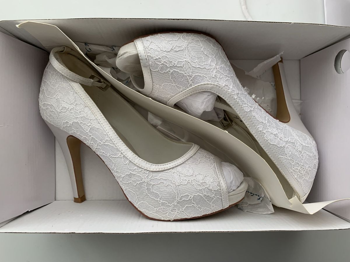 Scarpe da donna: Brautschuhe G. Westerleigh Gr. 37 – Usato da Wabern venduto da sonicblind 1