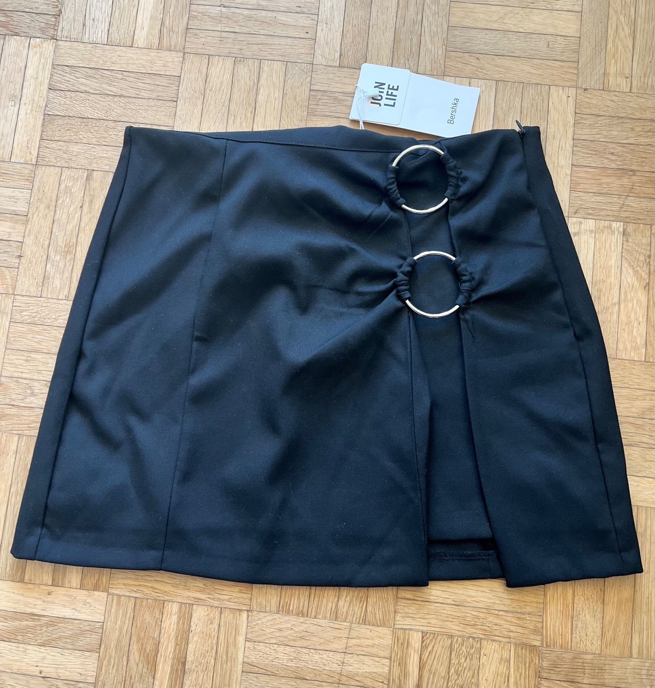 Bershka Gonne: Bershka Minirock / Jupe - Grösse M – Nuovo (secondo la descrizione) da Effretikon venduto da YaMn 2