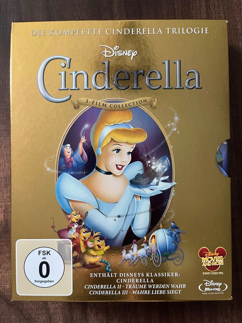 Tutti i DVDs: Disney | Cinderella 1-3 Trilogie Blu-ray – Nuovo (secondo la descrizione) da Sierre venduto da black.box