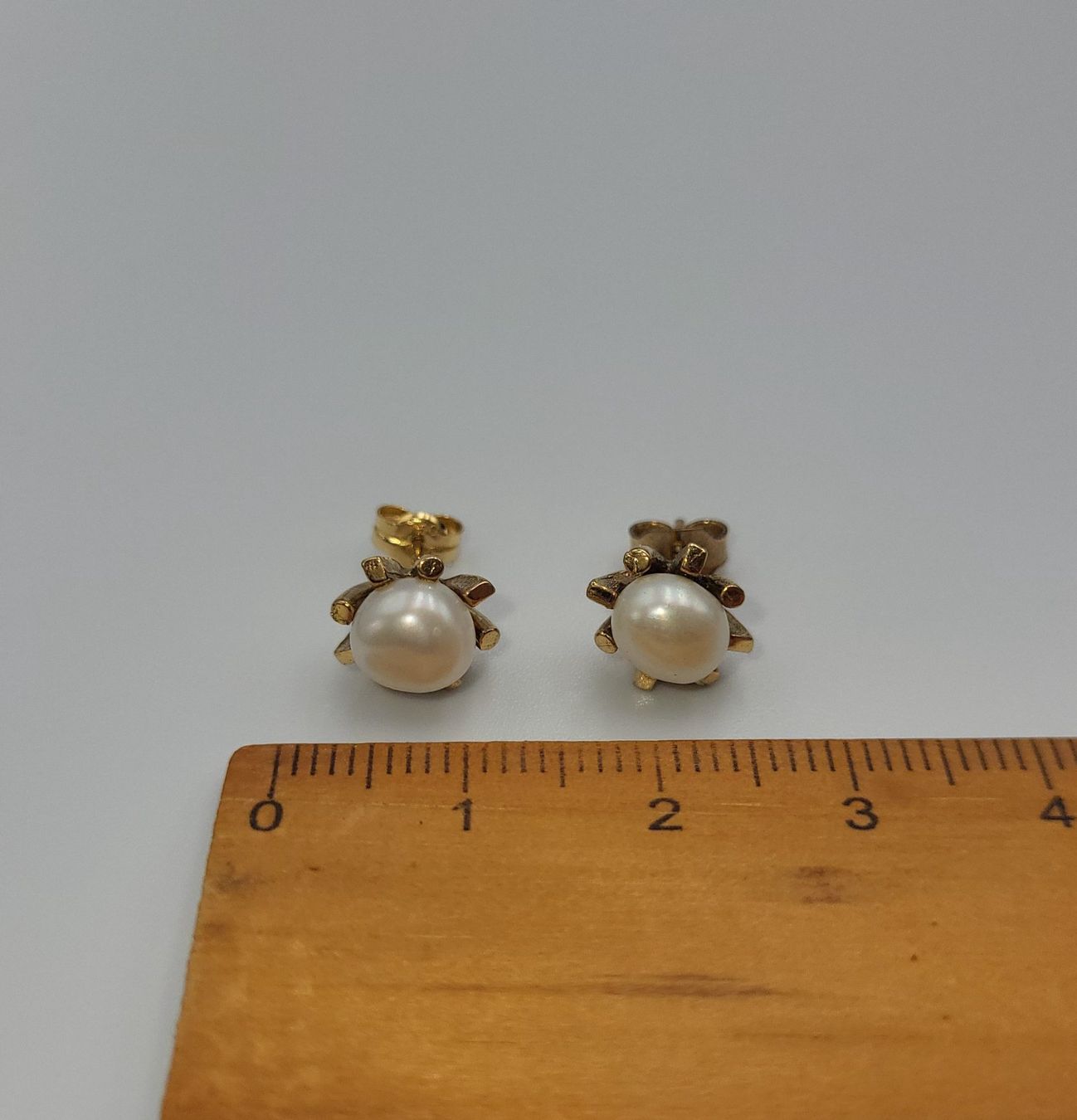 Orecchini pendenti & Orecchini a lobo: Gold Ohrstecker mit Perlen – Usato da Wald ZH venduto da Dasilver 1
