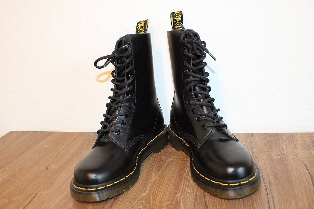 Dr. Martens Chaussures femmes: Dr. Martens Stiefel – D'occasion à Pratteln par charisma4 1