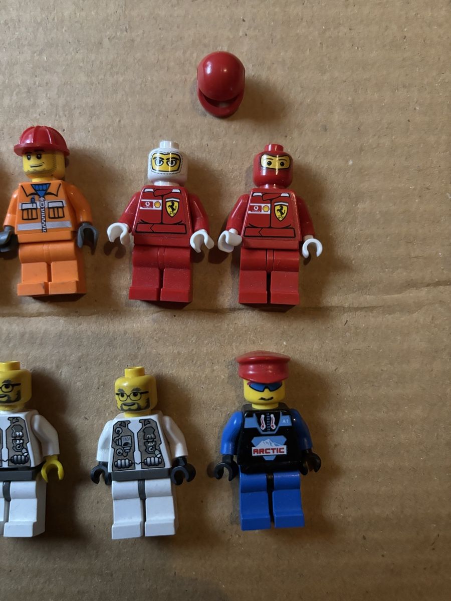 Lego Giocattoli: 9 Lego Minifiguren – Usato da Domat/Ems venduto da Evofreak007 3