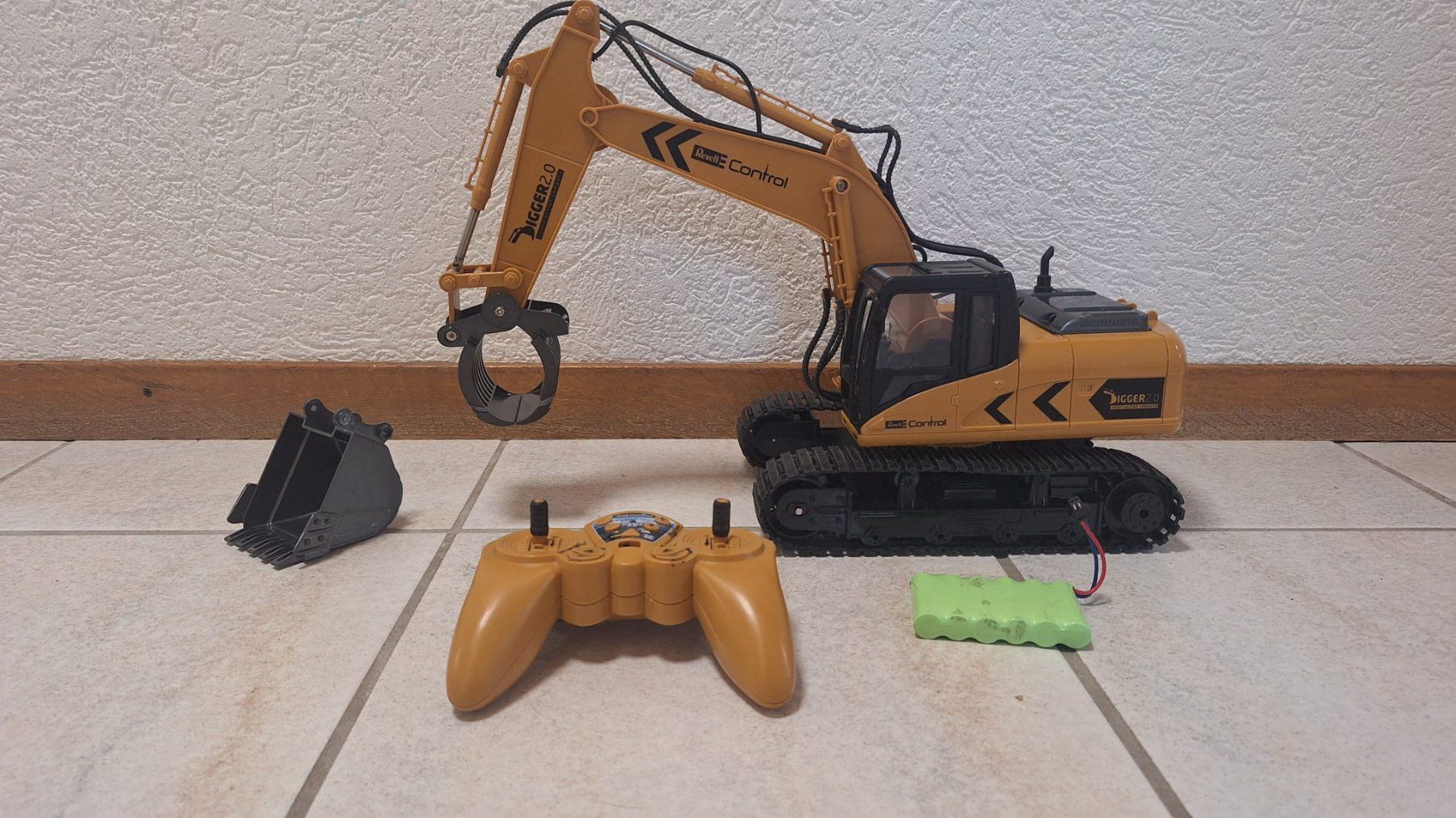 Revell RC Kits de montage: Bagger Revell Digger 2.0 – D'occasion à Wünnewil par ofily 2