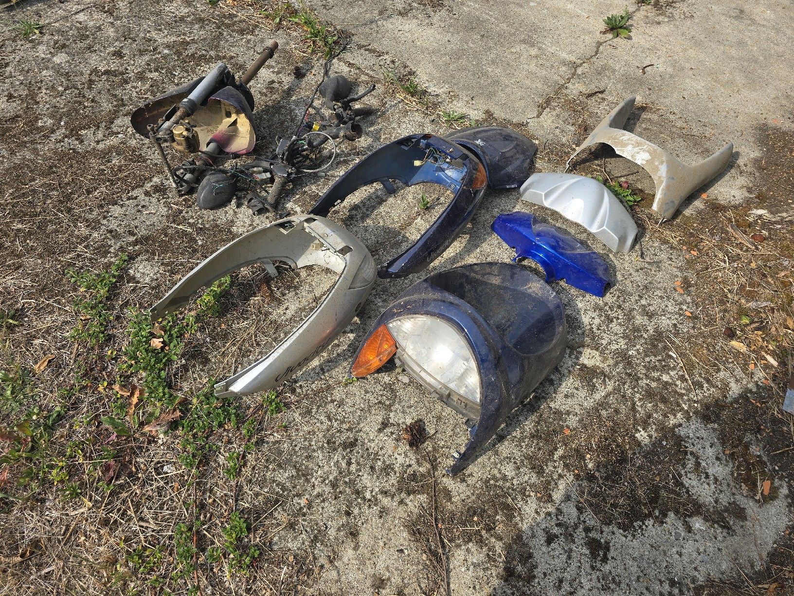 Peugeot Tutti pezzi di ricambio per scooter: Peugeot Vivacity Teil – Usato da Aarberg venduto da 2002stefan 3