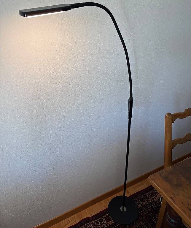 Lampade: Lampadaire LED avec télécommande – Usato da Bulle venduto da oga_r8mh