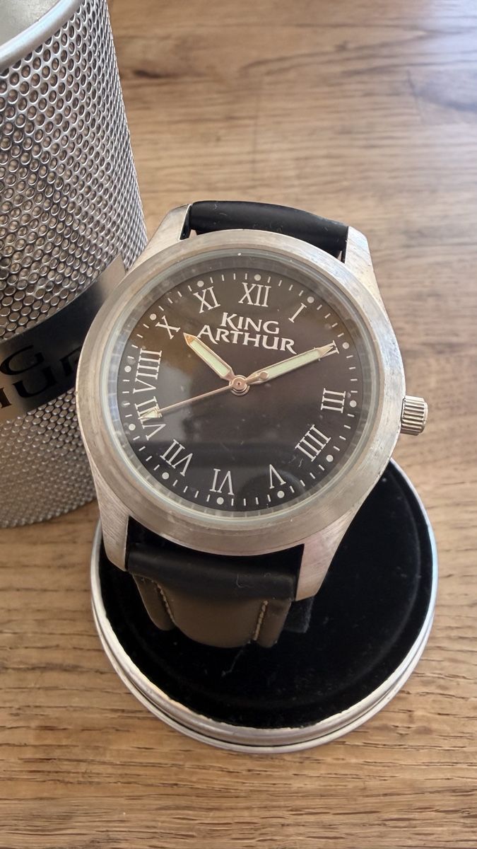 Pellicole: King Arthur Watch with Original Box - Excellent Condition – Nuovo (secondo la descrizione) da Lugano venduto da bad_2t9b 2
