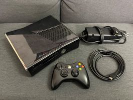 Xbox 360 S Konsole 250 GB schwarz mit Zubehör