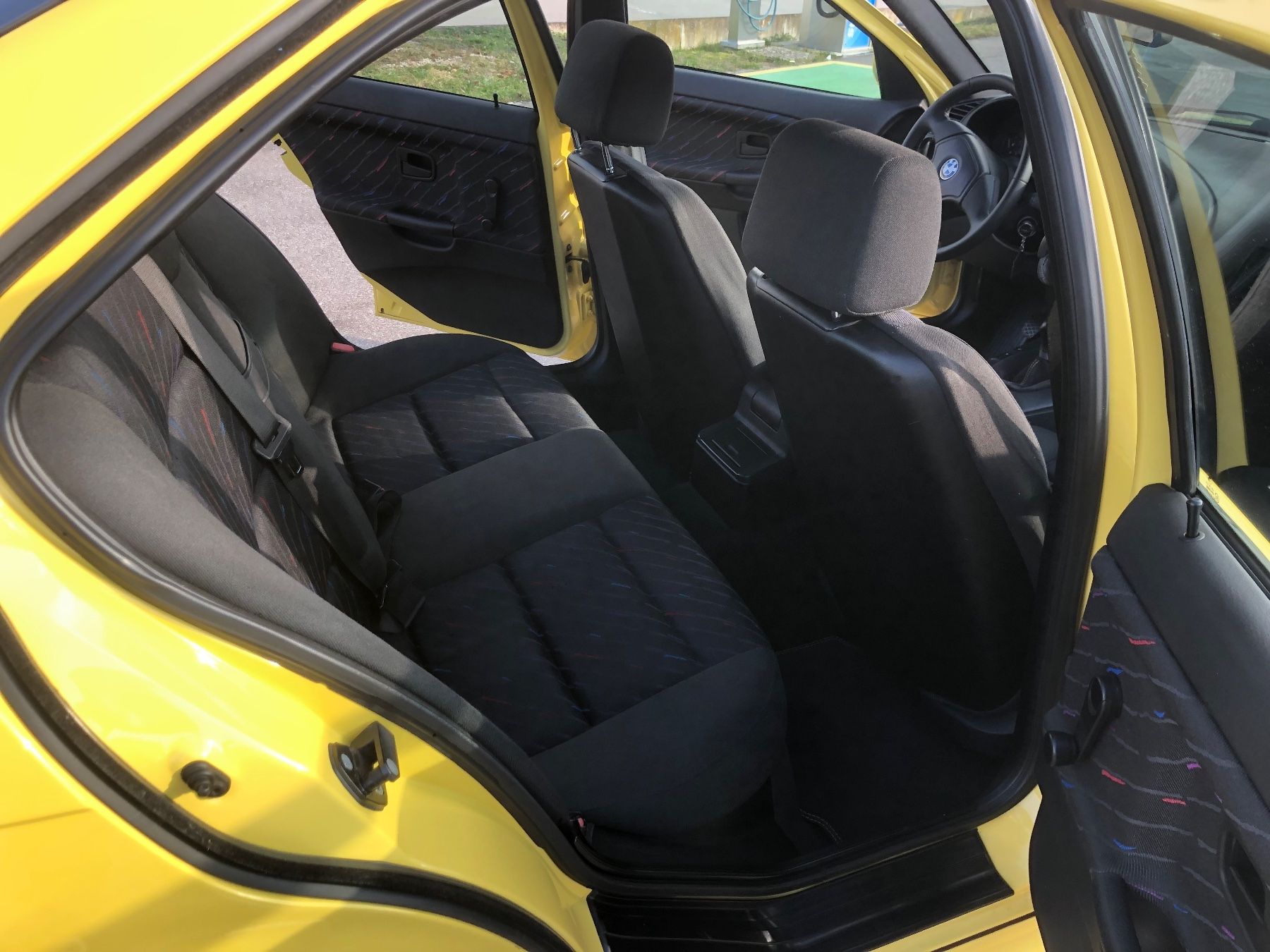 BMW Automobili: BMW E36 323i Limousine – Usato da Aarau venduto da mat_9kvv 9