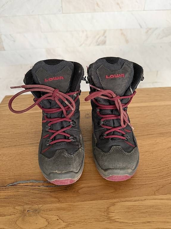 Lowa Chaussures garçon: Lowa Schuhe 27 – D'occasion à Allschwil par Sinea 1