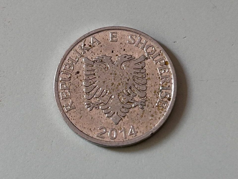 Tutti le monete: 5 Lekë dell'Albania 2014 – Usato da Giubiasco venduto da LorisVale 1