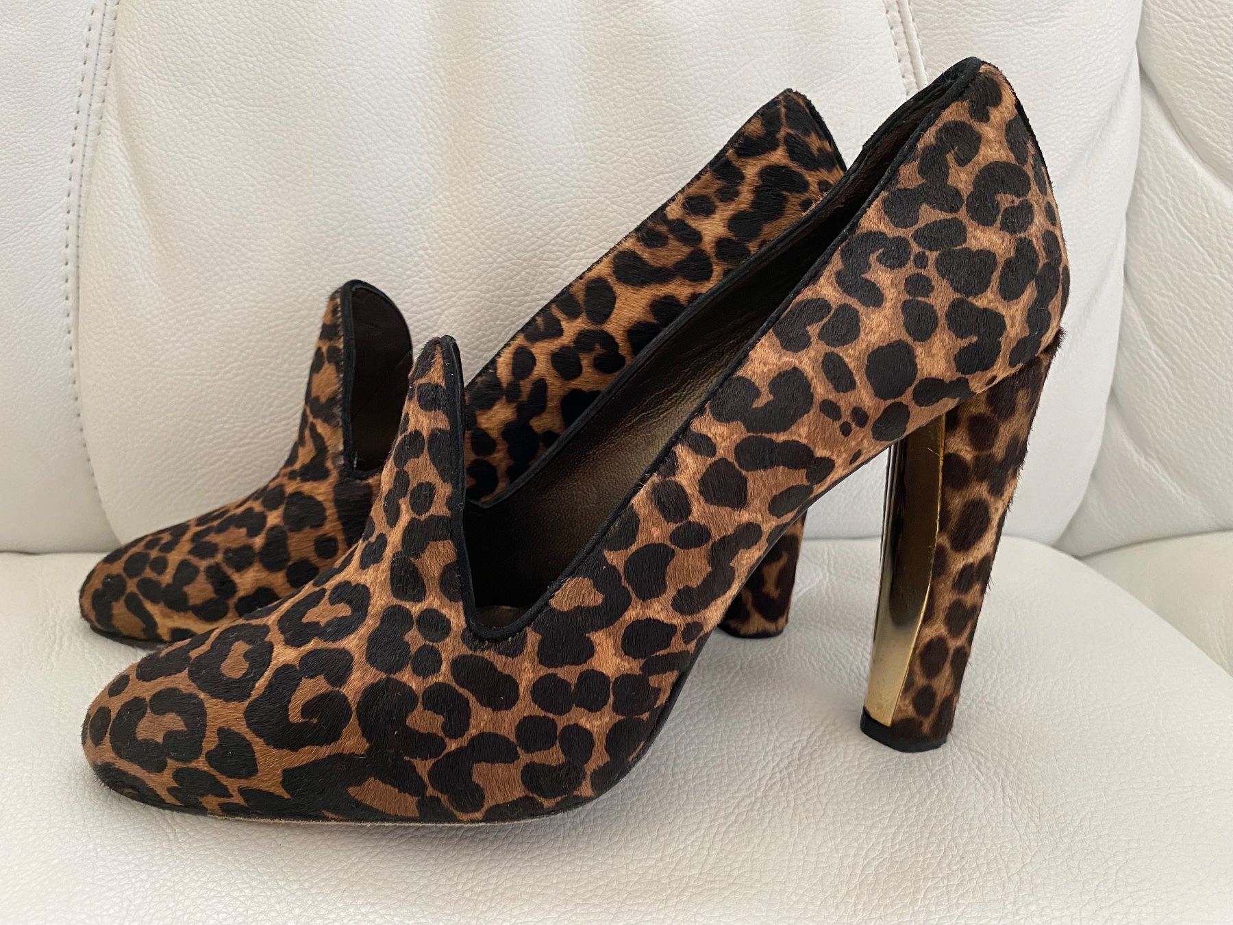 Stuart Weitzman Scarpe da donna: Pumps mit Gepardmuster Grösse 39,5 Marke STUART WEITZMAN – Usato da Appenzell Meistersrüte venduto da zongabolla 2