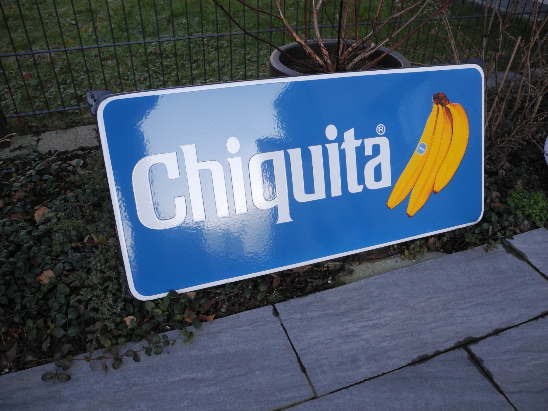 Insegne: XXL CHIQUITA EMAILSCHILD – Nuovo (secondo la descrizione) da Reinach AG venduto da Huckleberrysix 1