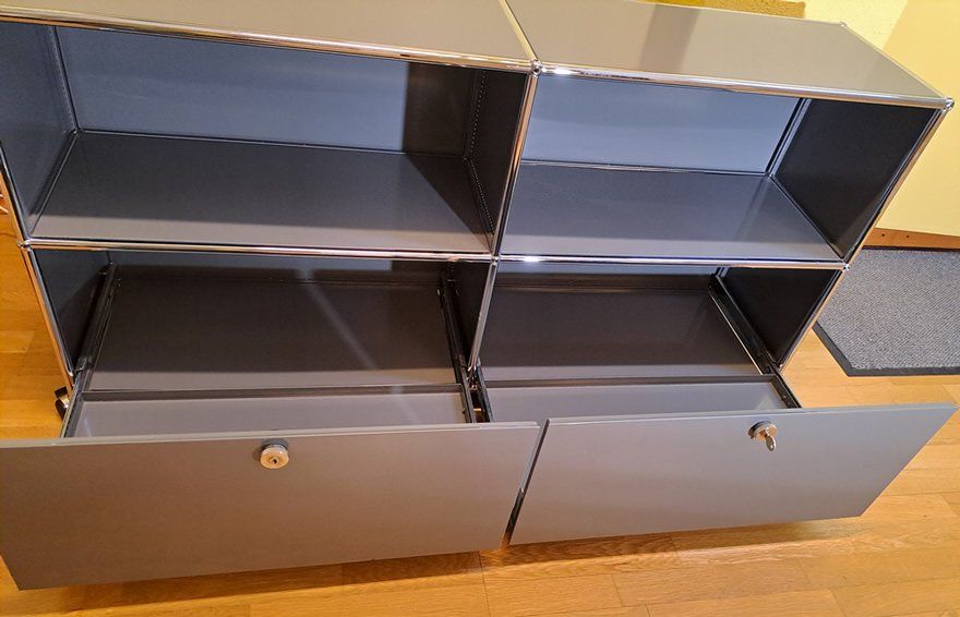 USM Regale: Schönes USM Haller Highboard in mittelgrau – Gebraucht aus Winterthur von altrade 1