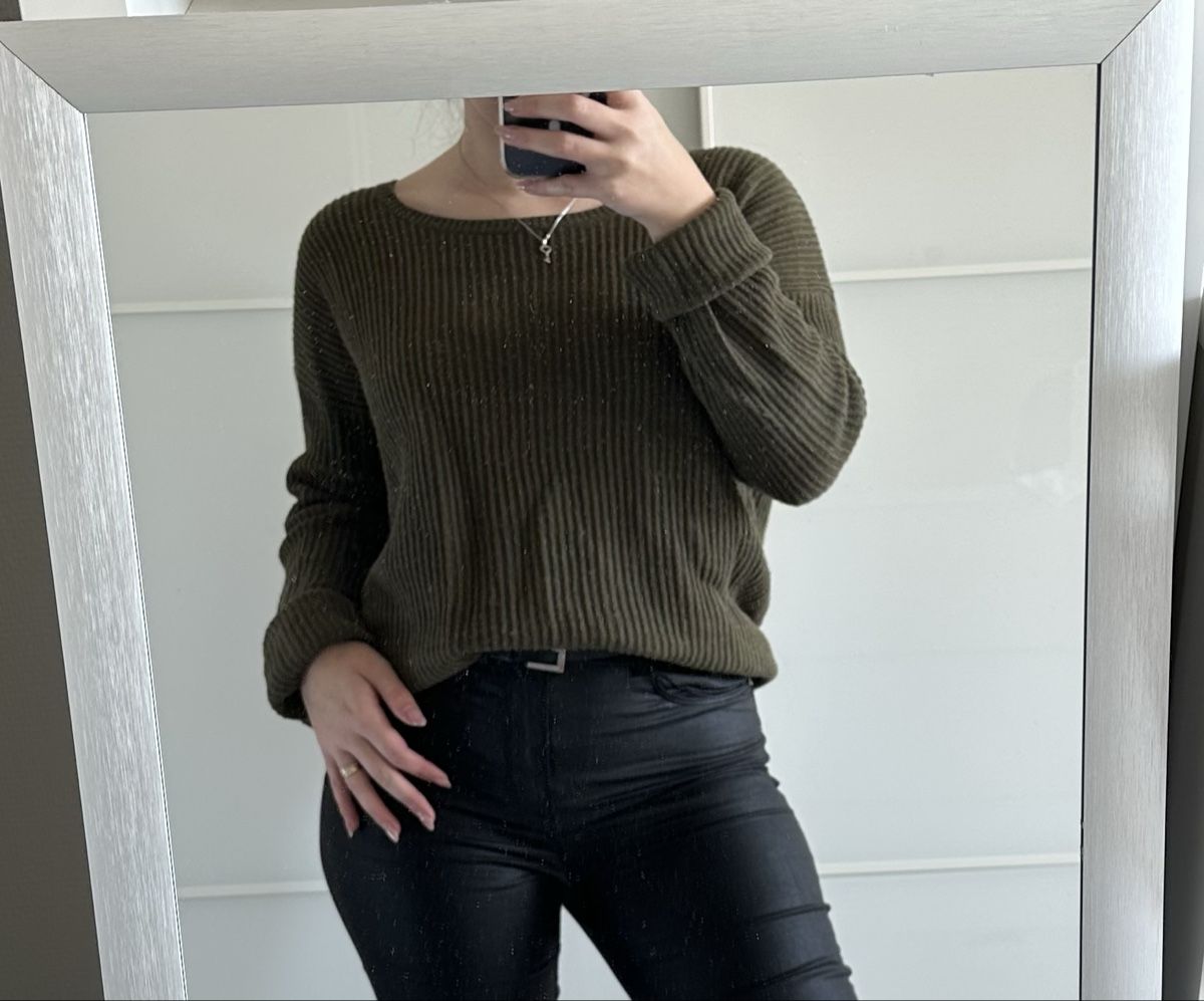 Pullover & Sweatshirts: Strickpullover Grösse M, Khaki/Olivgrün – Gebraucht aus Uster von deb_ljc5 2