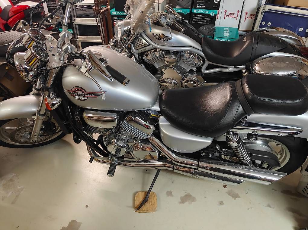 Chopper: Honda VF 750 C – Usato da Fehraltorf venduto da Cramora