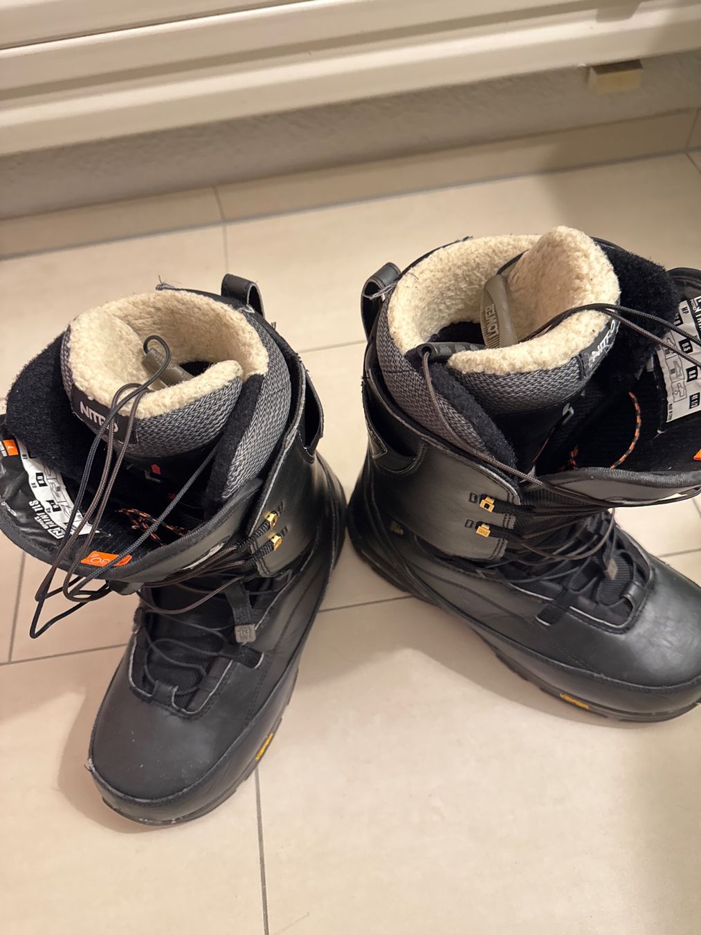Snowboard Nitro Scarpe da uomo: Snowboard Schuhe, Boots Gr. 41, 1/3 von Nitro – Usato da Schliern b. Köniz venduto da amo_lln9 4