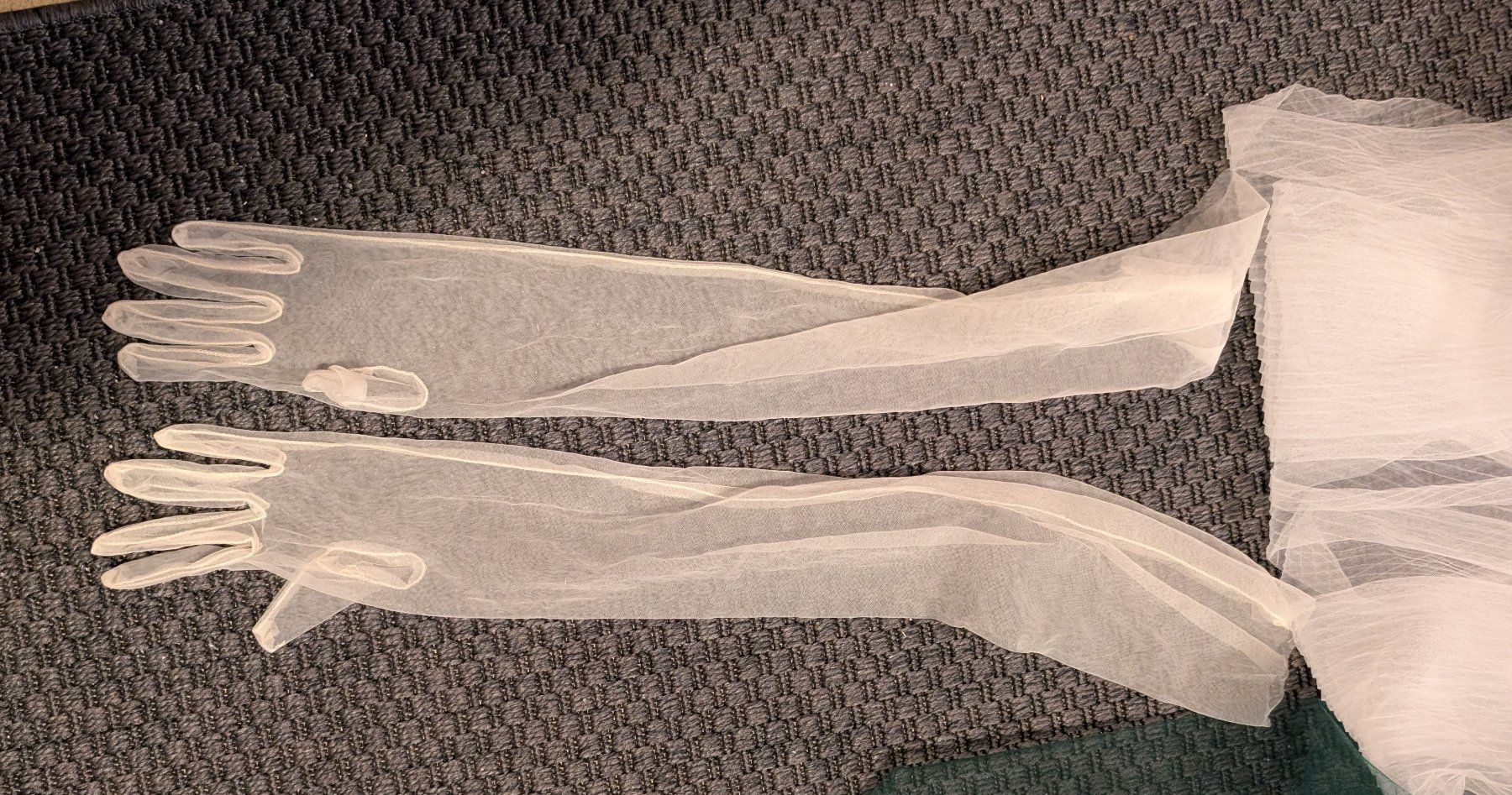 Handschuhe & Handstulpen: Off-White Langarmhandschuhe – Neu (gemäss Beschreibung) aus Villnachern von MiniMouse2