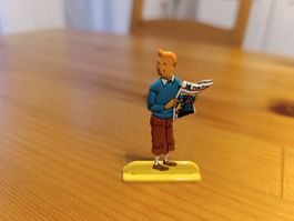 Figurine relief diecast Tintin lit Journal Tintin