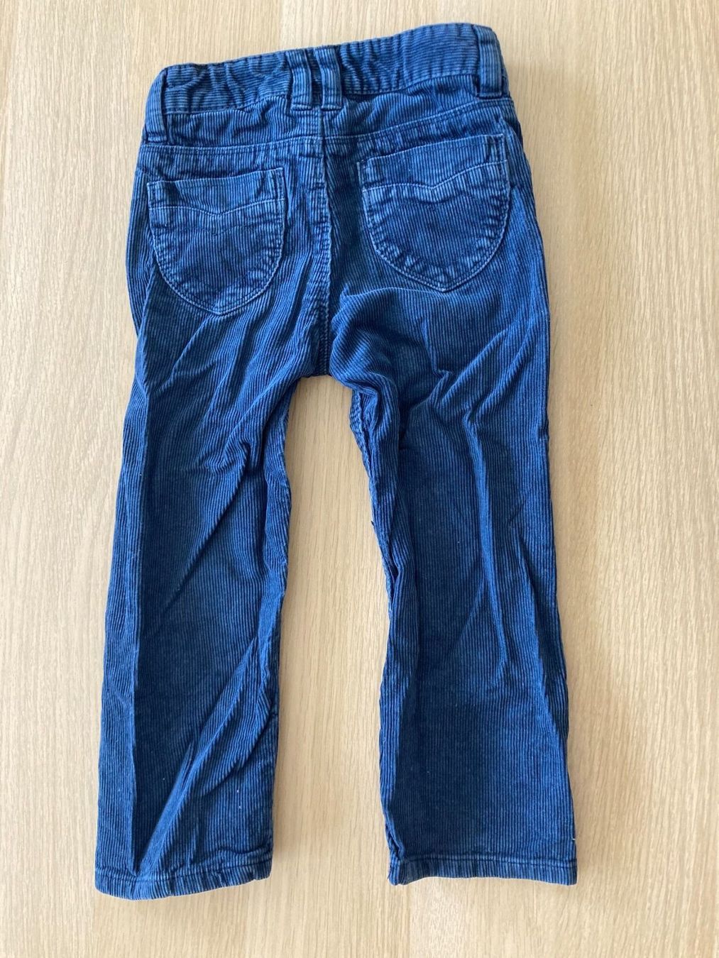 H&M Pantaloni: Cordhosen "H&M" – Usato da Muttenz venduto da Juvenile33 4