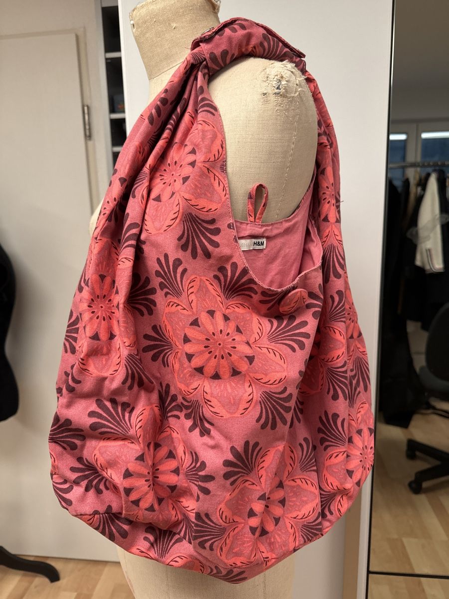 Taschen: Tasche Stoff Umhängetasche gross – Gebraucht aus Oberweningen von Jogi2