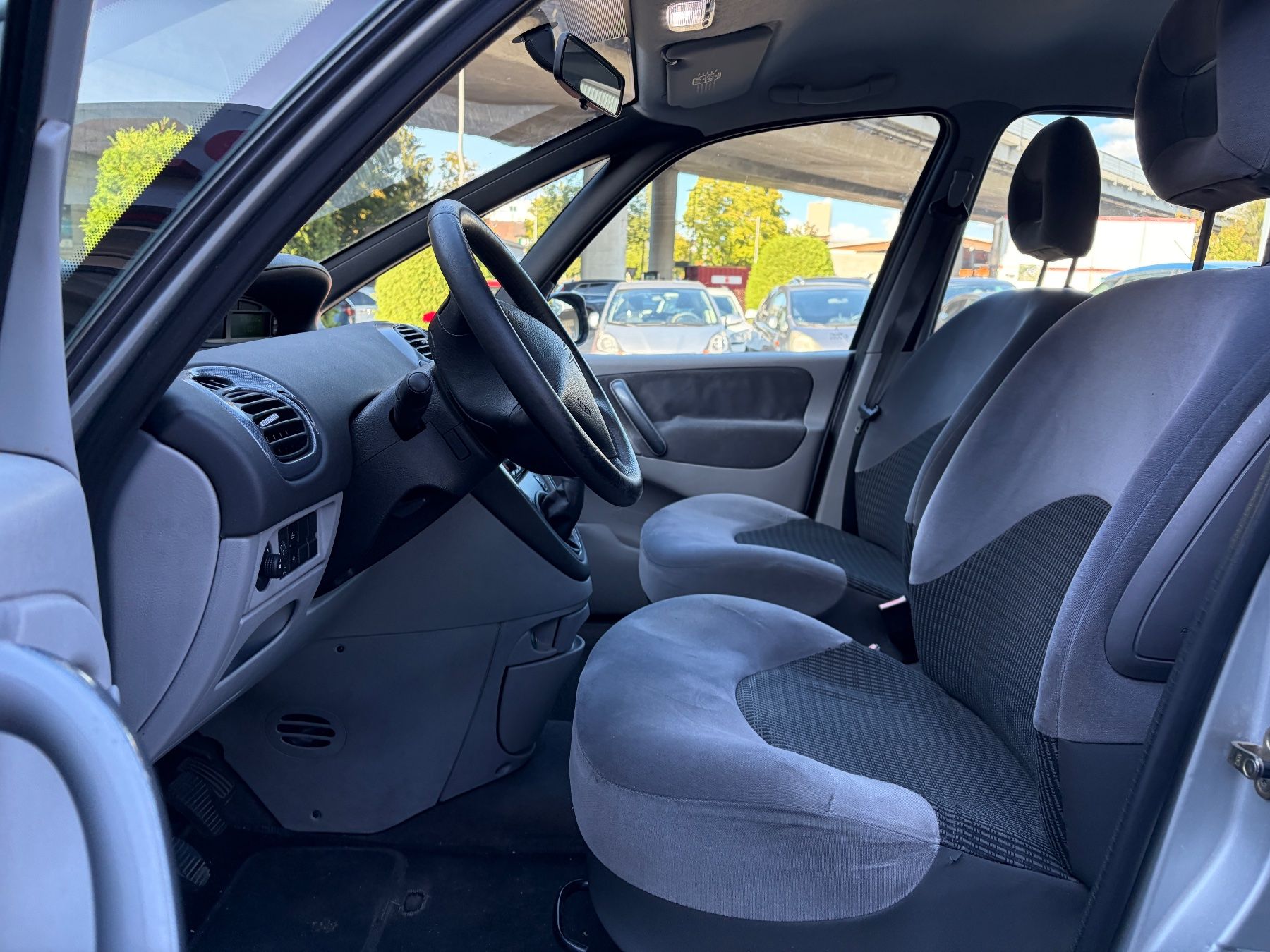 Citroën Automobili: Citroen Piccasso 1.8i – Difettoso da Bern venduto da Garage-Blunier-AG 3