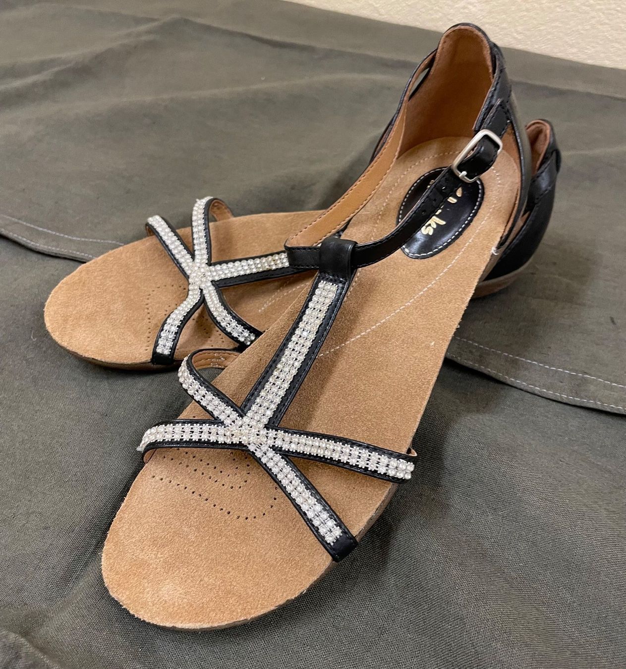 Clarks Scarpe da donna: CLARKS Sandalen – Usato da Hünenberg See venduto da DND5