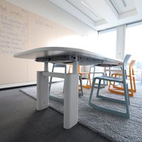 Vitra Tip Ton Stuhl, Mittelgrau