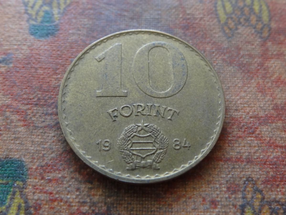 Tutti le monete: HONGRIE  10  Forint  1984 – Usato da Romanel-sur-Lausanne venduto da Swift13