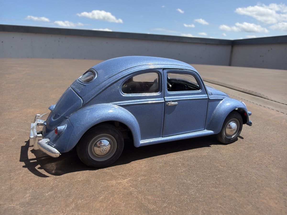 Volkswagen Modellini d'auto: VW Käfer hellblau - 1/24  – Usato da Wolfwil venduto da Rolex1 3