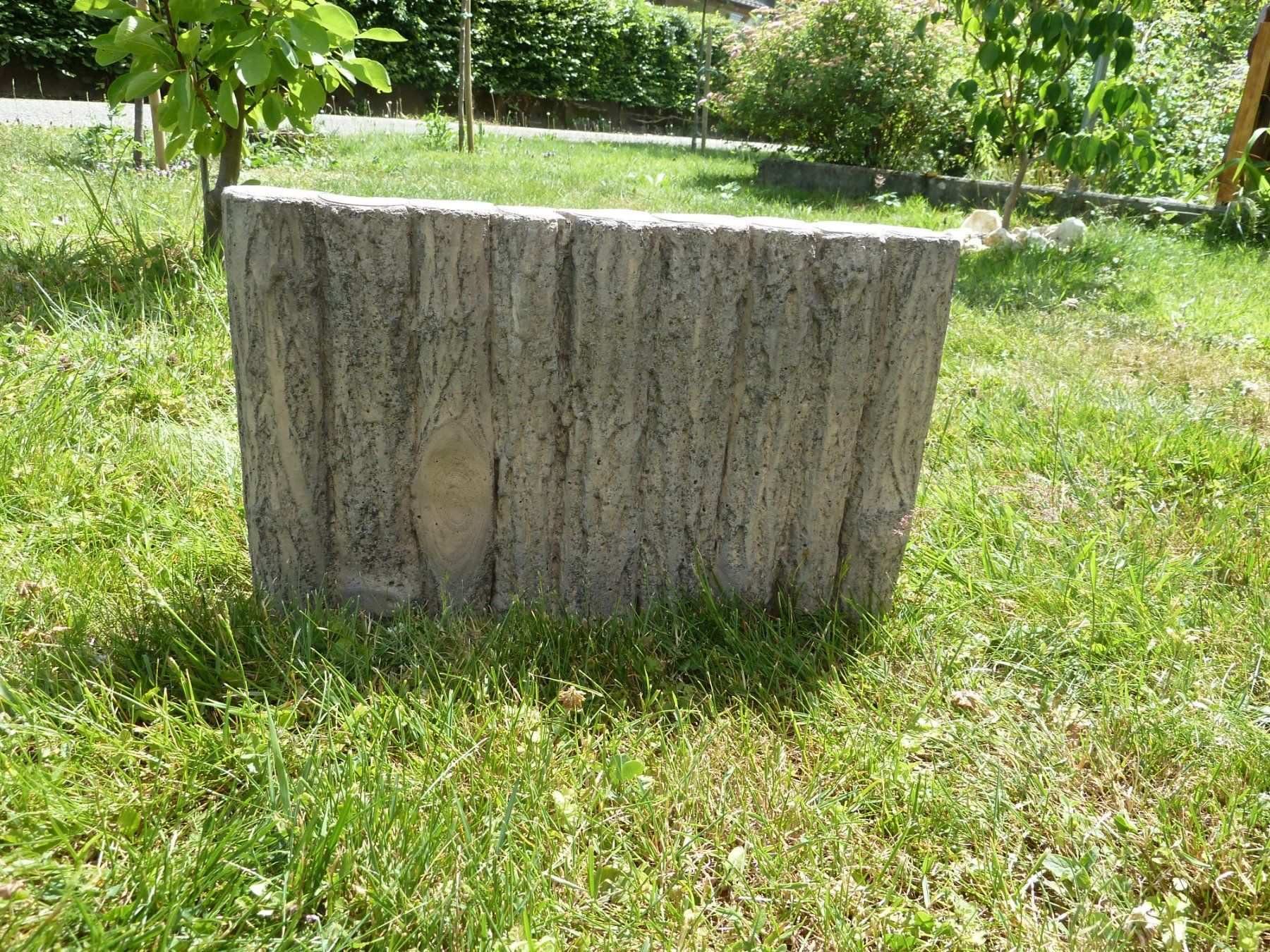 Bücher: Beton Palisade 25 mit Holzimitation – Neu (gemäss Beschreibung) aus Herbetswil von AHA-Garten 1