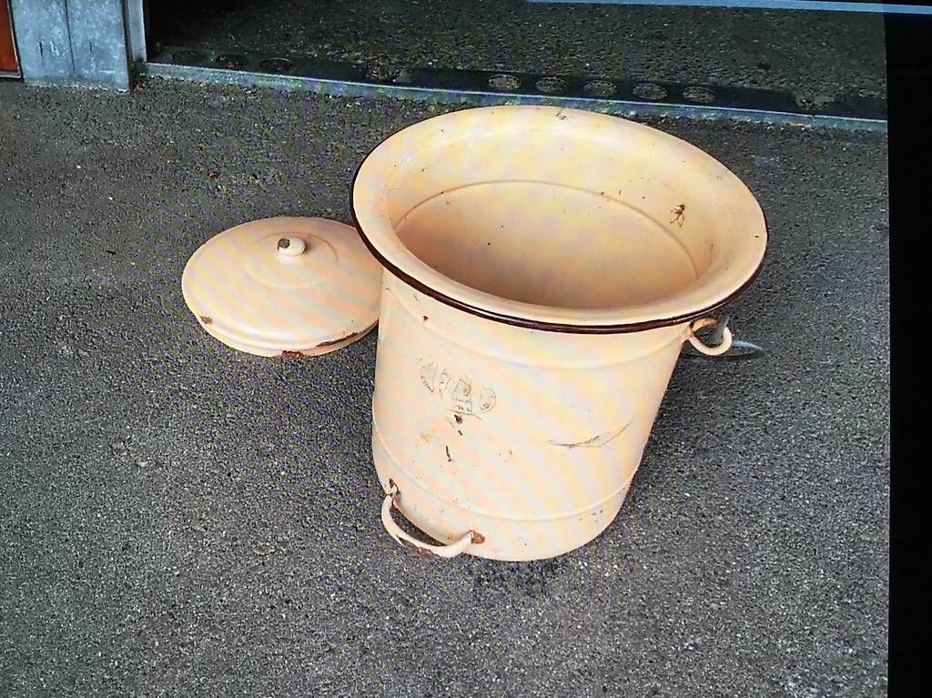 Sonstiges für Haushalt & Wohnen: Ancien bidon en métal émaillé – Gebraucht aus Corsier sur vevey von Hitu 2