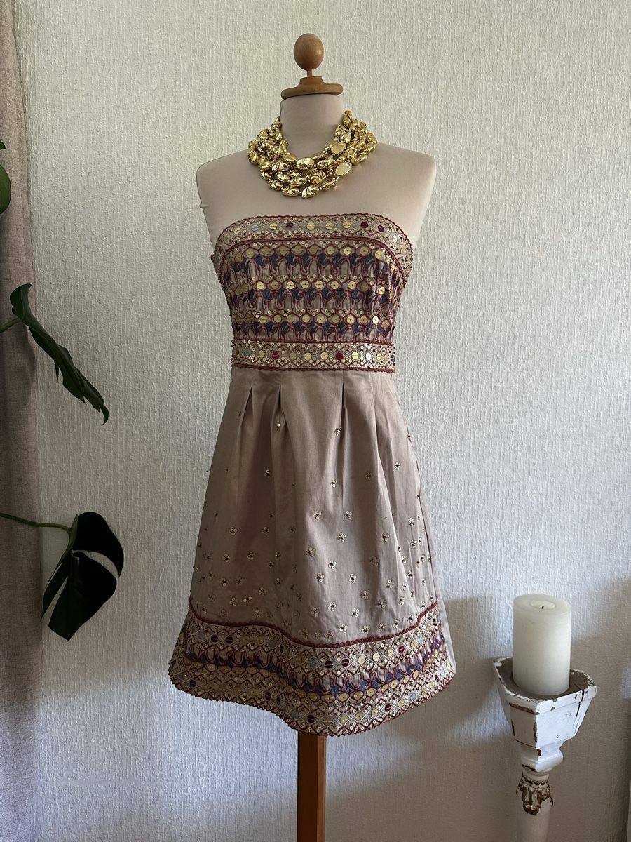 Kleider: Robe bustier Blanco taille S ornée sequins bon état – Neu (gemäss Beschreibung) aus Châtelaine von Alexandra.jankowski