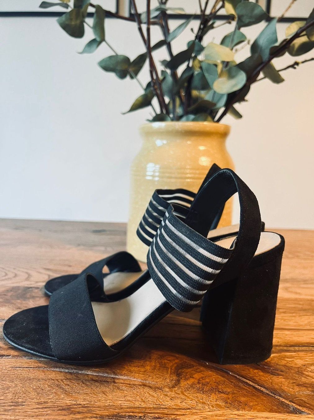 Scarpe da donna: Damen Sandalen – Usato da Basel venduto da sci_67ms 1