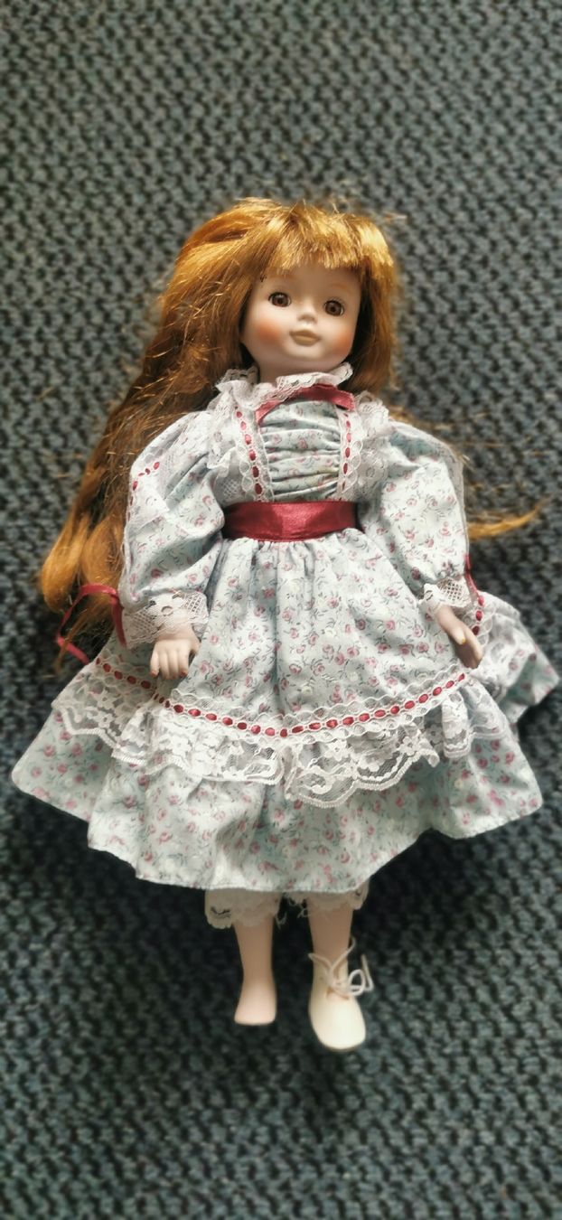 Bambole: RECHERCHONS COLLECTIONNEUR POUPÉES – Usato da Tavannes venduto da shannonmeylan2003 6