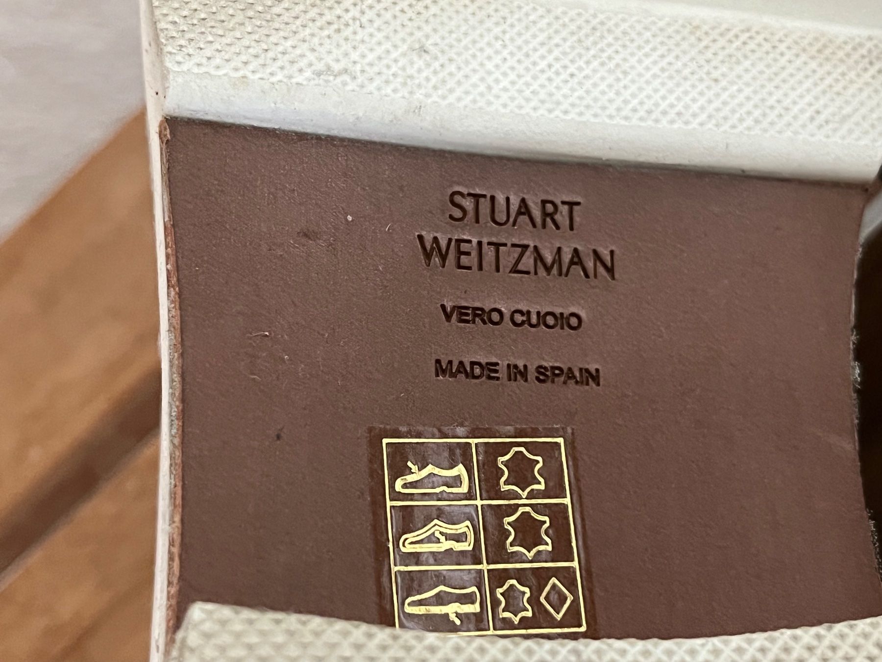Stuart Weitzman Scarpe da donna: Stuart Weitzman: weisse Loafer mit Troddeln, 38 – Usato da Luzern venduto da ellitussi 4