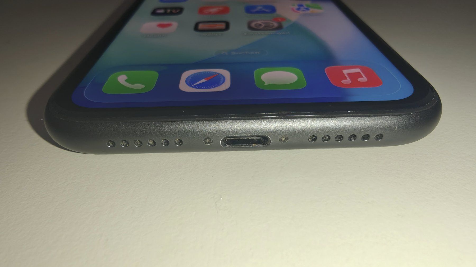 Apple Telefoni cellulari / Smartphones: iPhone 11 128 GB schwarz – Usato da Lenzburg venduto da RENOLOGY 1