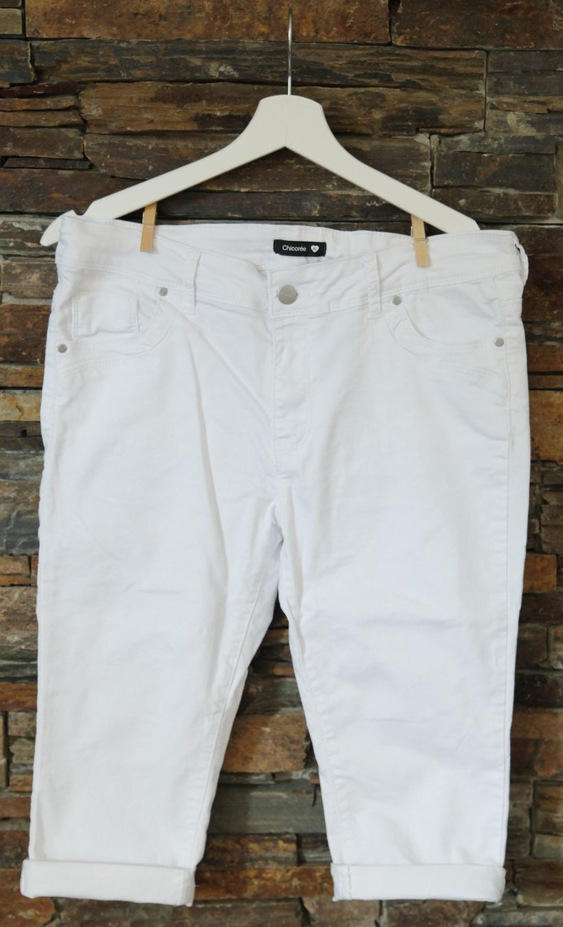 Pantaloni: 2x kurze Hose Gr. L Chicorée weiss & beige – Usato da Wohlen AG venduto da Exitburn 2