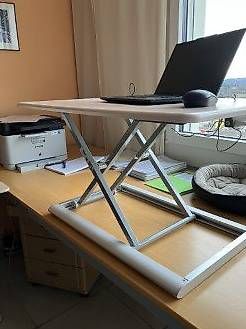 Scrivanie: Stehtischaufsatz für Laptop – Usato da NIEDERROHRDORF venduto da HannyFredy 1