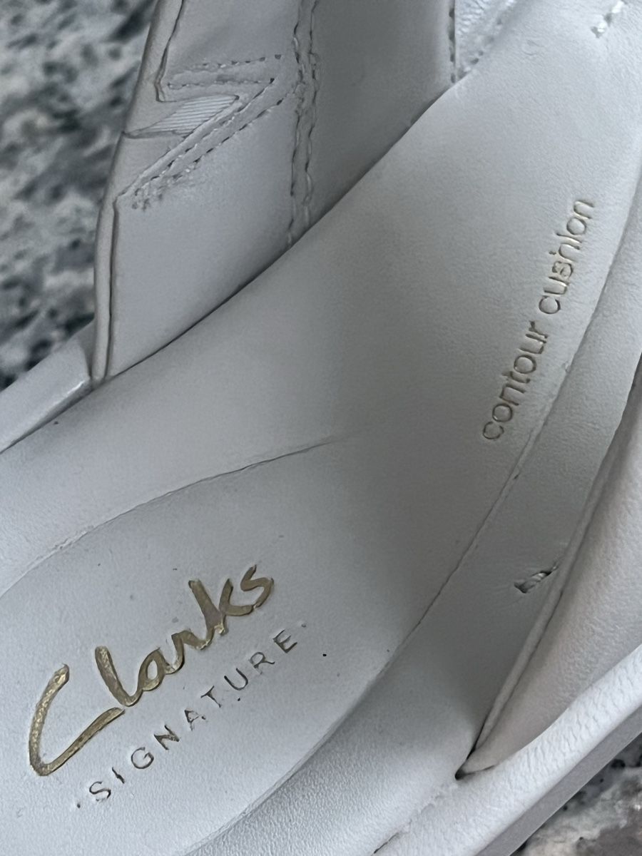 Clarks Chaussures femmes: Clarks Sandalen weiss Leder 39,5 NEU 🤍 – Neuf (Voir description) à Zürich par tsunrise122 5