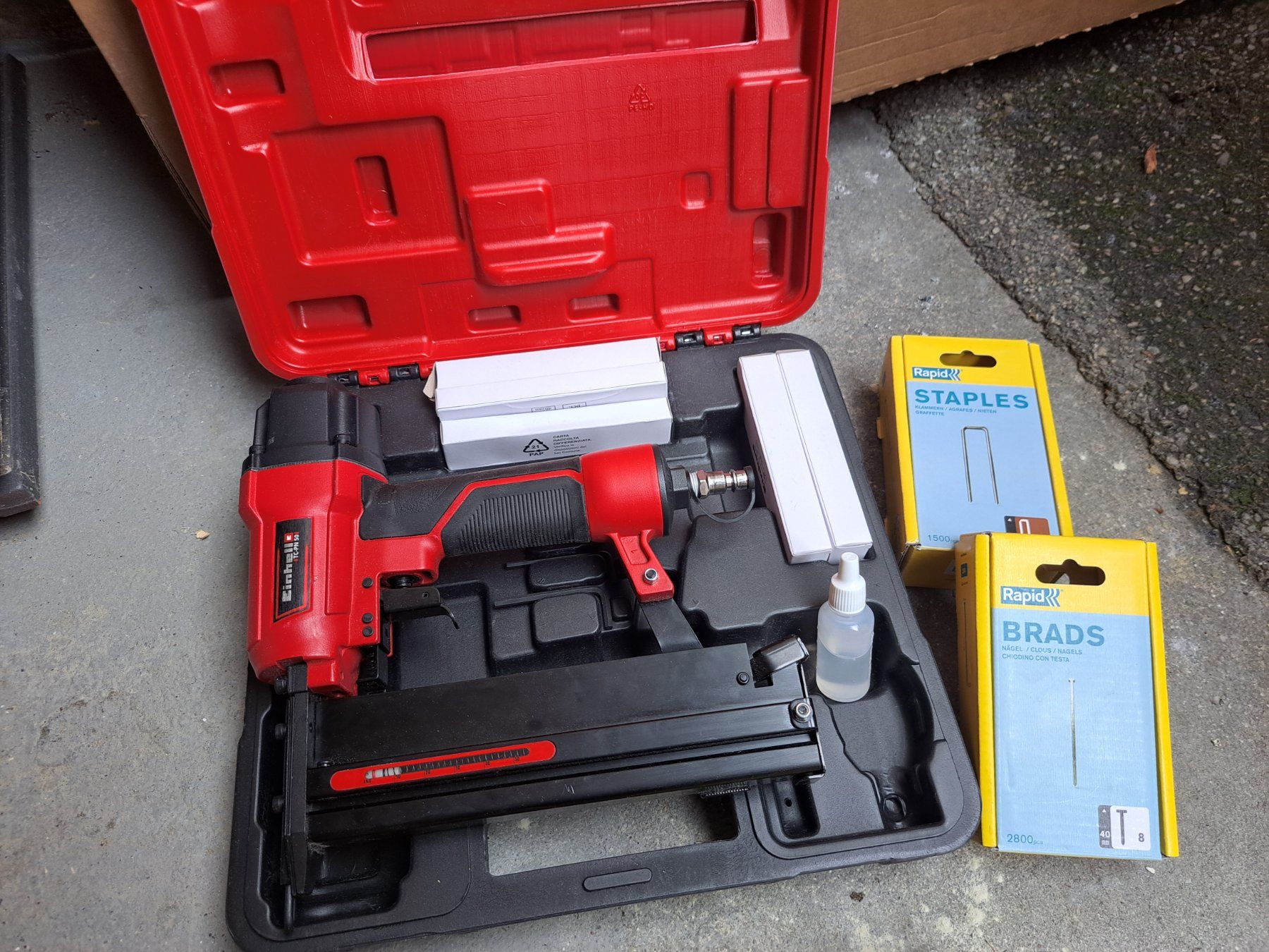 Einhell Tutti gli attrezzi: Einhell Stift und Klammerngerät – Usato da Pfaffnau venduto da Holzziger