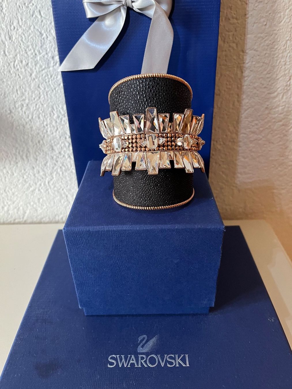 Swarovski Armbänder & -reifen: Swarovski Statement Armband neu, original mit box – Neu (gemäss Beschreibung) aus Kirchleerau von Piroska05 2