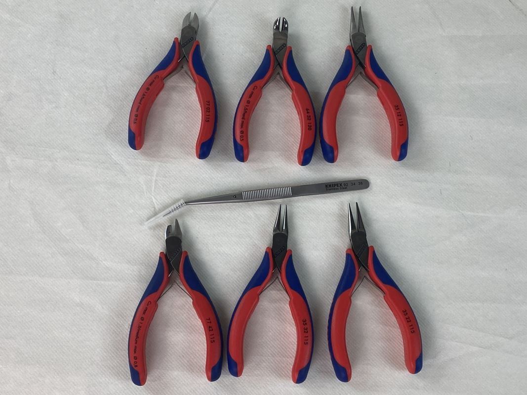 Knipex Tutti gli attrezzi: KNIPEX | Elektronikzangenset | 7-teilig – Usato da Wittenbach venduto da Restwert_St-Gallen 2