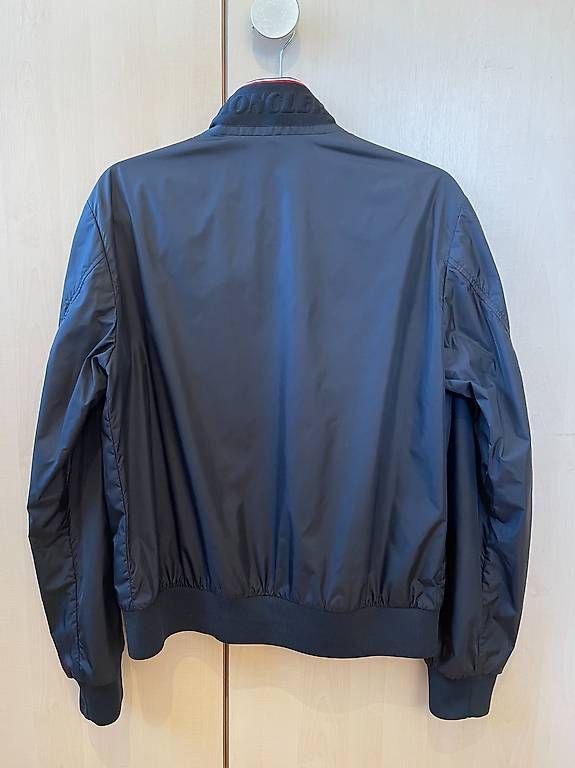 Moncler Giacche: Originale Moncler Jacke, Grösse S-M – Usato da Wädenswil venduto da nkf23 1