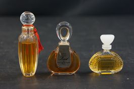 Konvolut Vintage Parfums& Miniaturen- Van Cleef, Valentino u